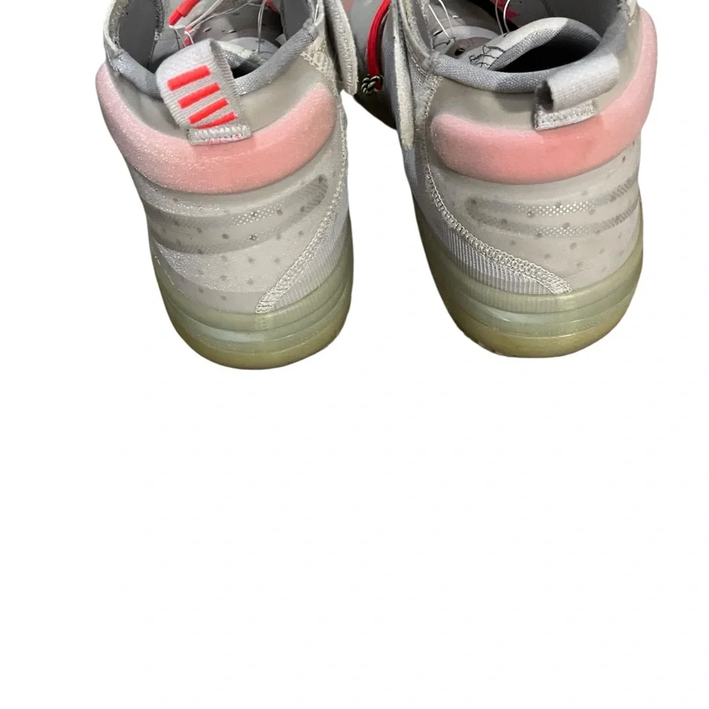Nike questions leave